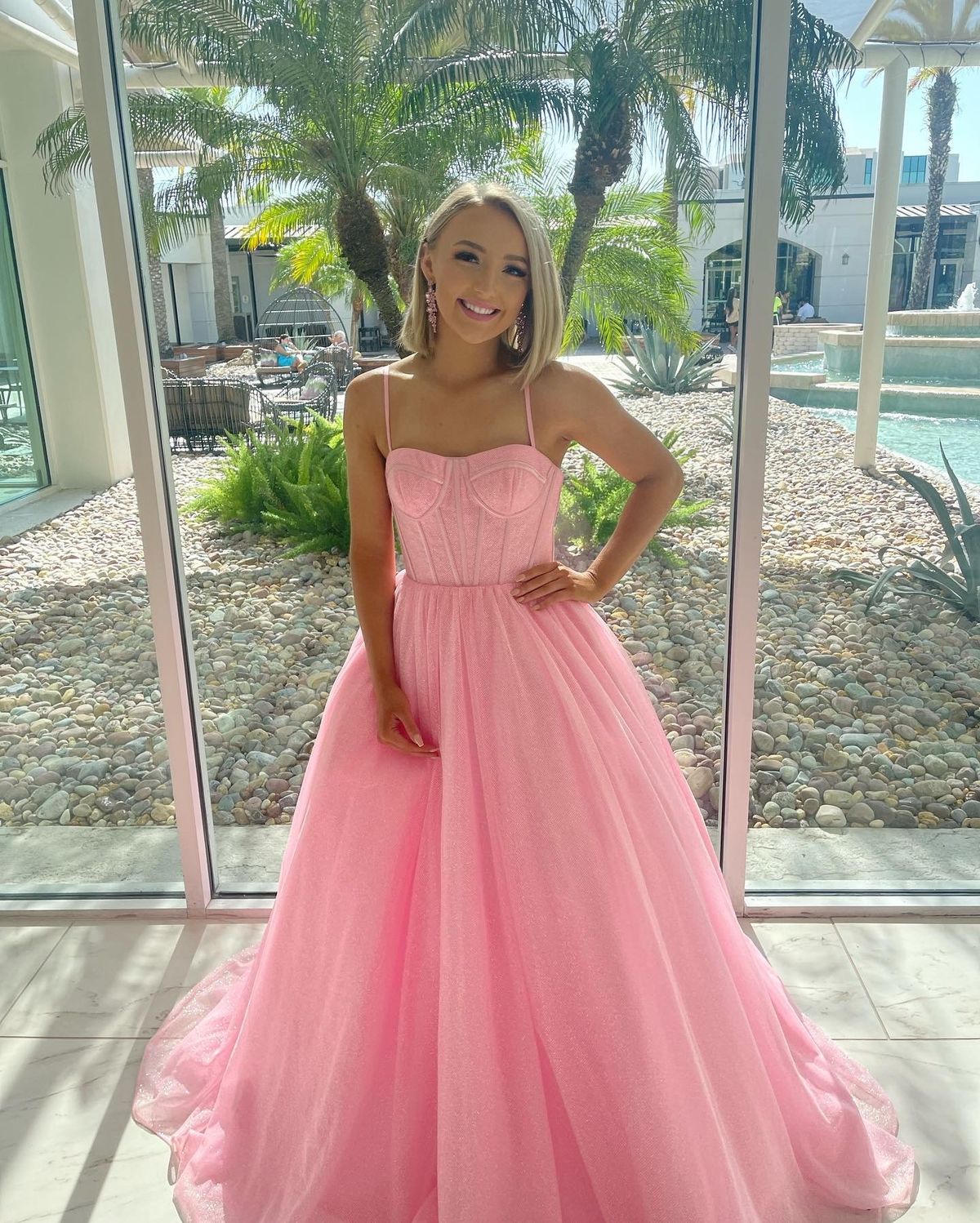 Sherri Hill Size 4 Prom Strapless Lace Light Pink Ball Gown on Queenly