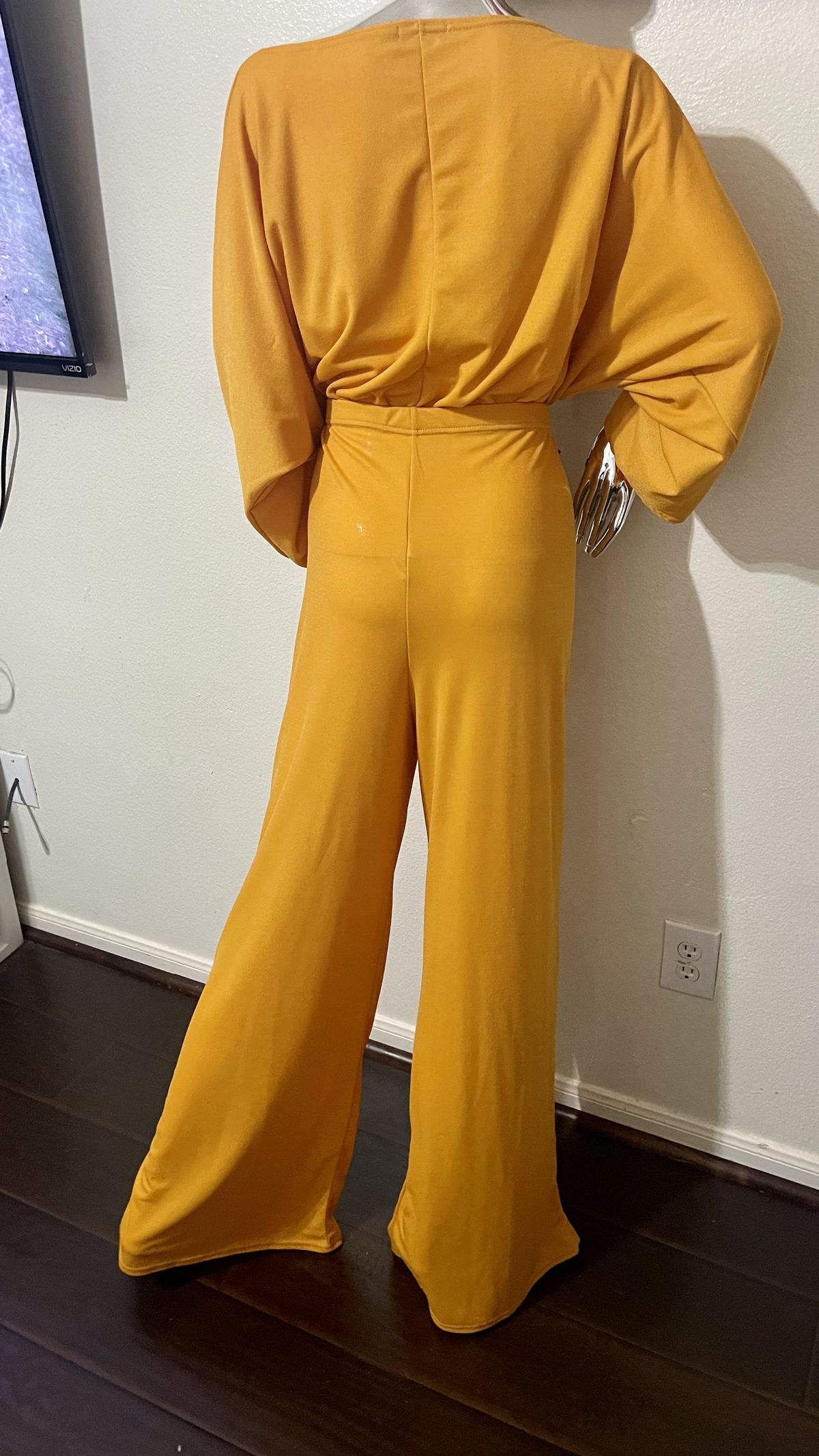 Size 14 Yellow Formal Jumpsuit on Queenly