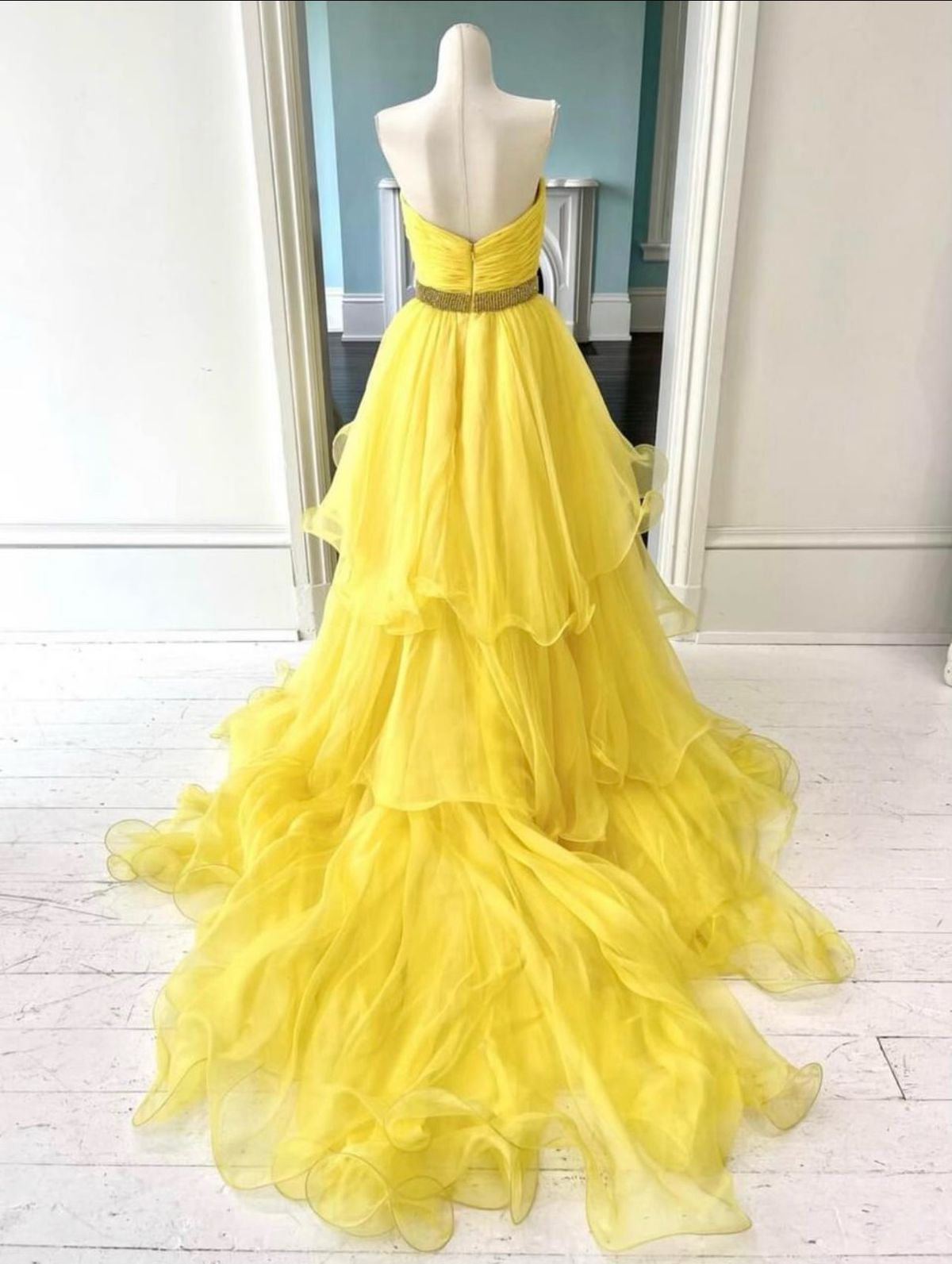 Sherri Hill Size 6 Prom Strapless Sequined Yellow Ball Gown on Queenly