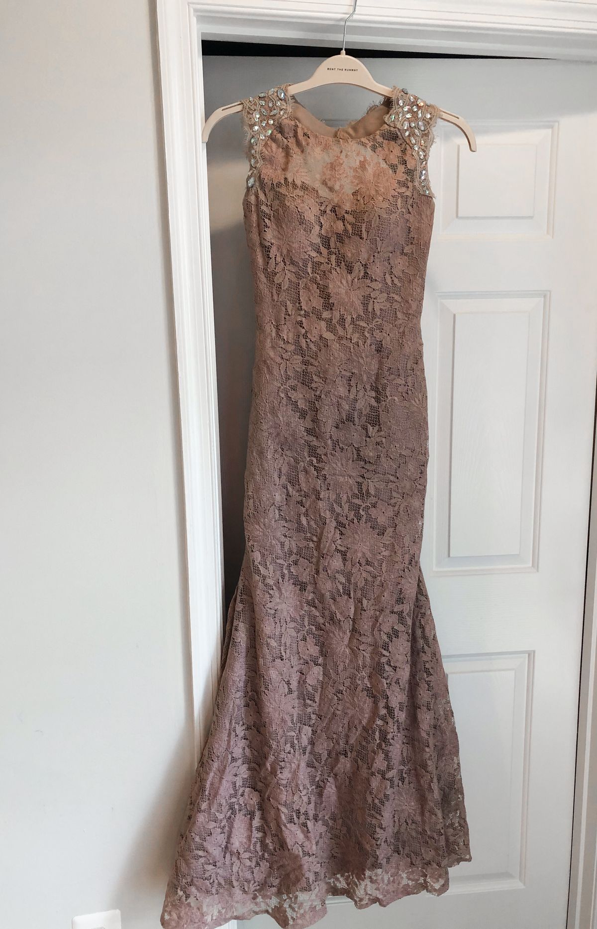 Size 0 Lace Nude Mermaid Dress on Queenly