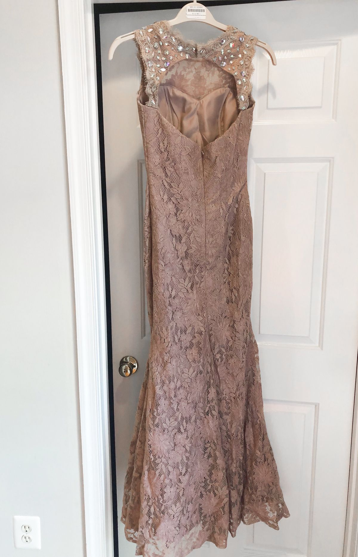 Size 0 Lace Nude Mermaid Dress on Queenly