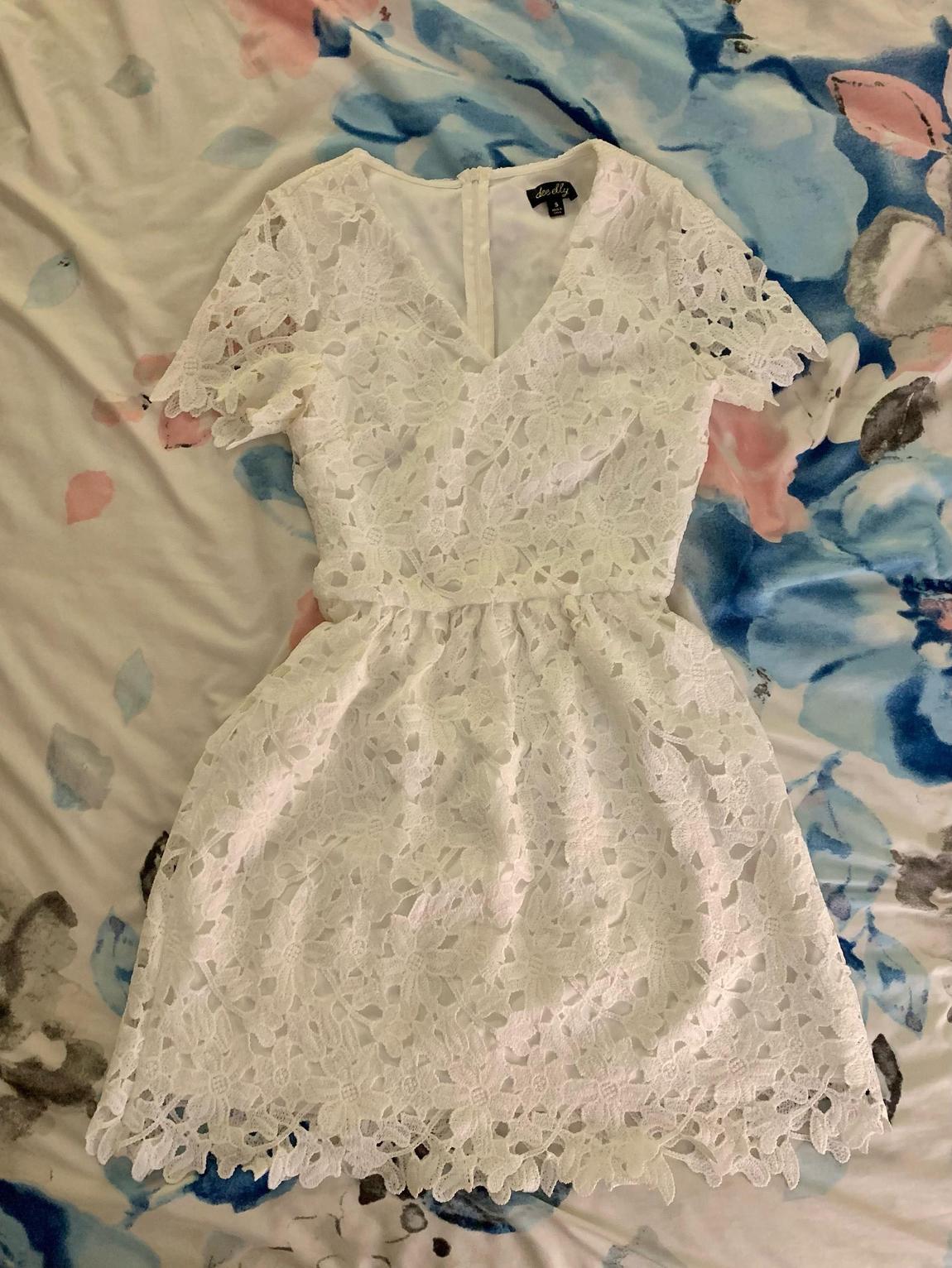 Size 4 Lace White A-line Dress on Queenly