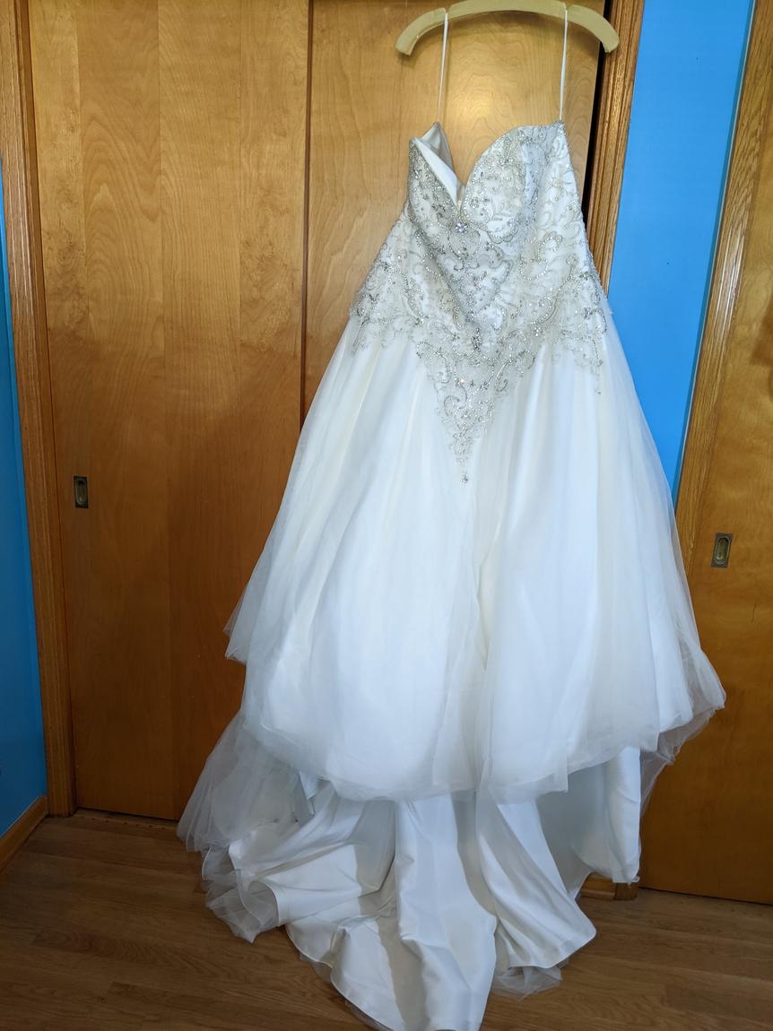 Kitty Chen Plus Size 18 Homecoming Sequined White Ball Gown on Queenly