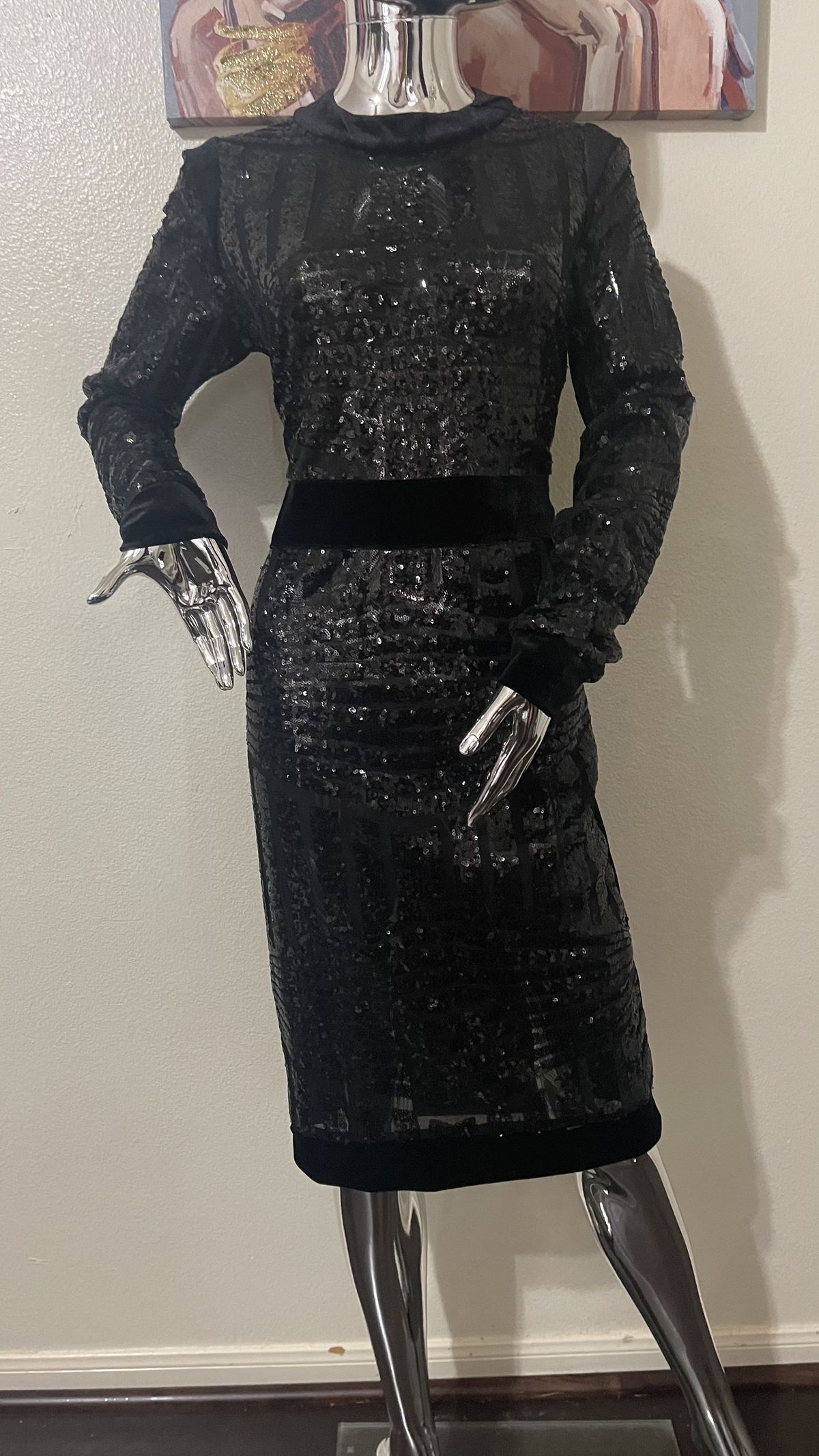 Size 12 Sequined Black Cocktail Dress on Queenly