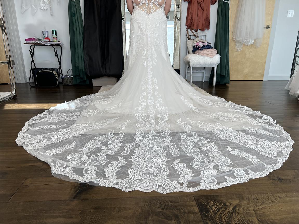 Martin Thornburg Plus Size 20 Wedding Sheer White Dress With Train on Queenly
