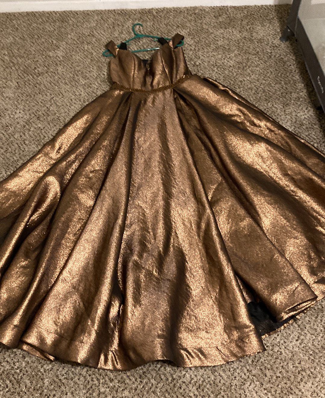 Alyce Paris Size 14 Prom Off The Shoulder Gold Ball Gown on Queenly