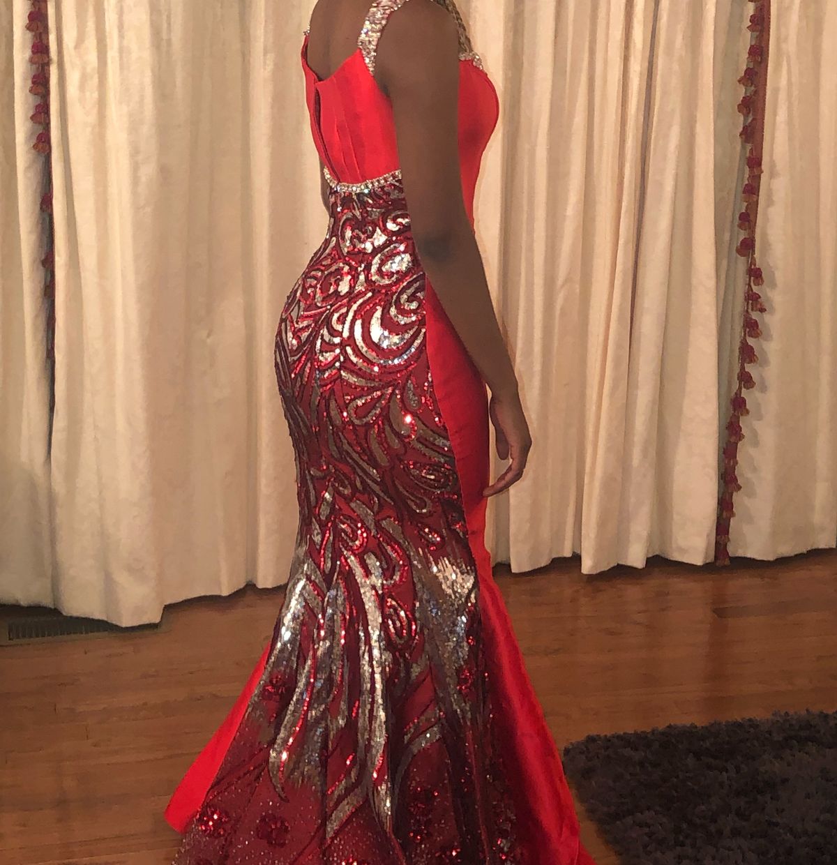 Shail K Size 6 Red Mermaid Dress on Queenly