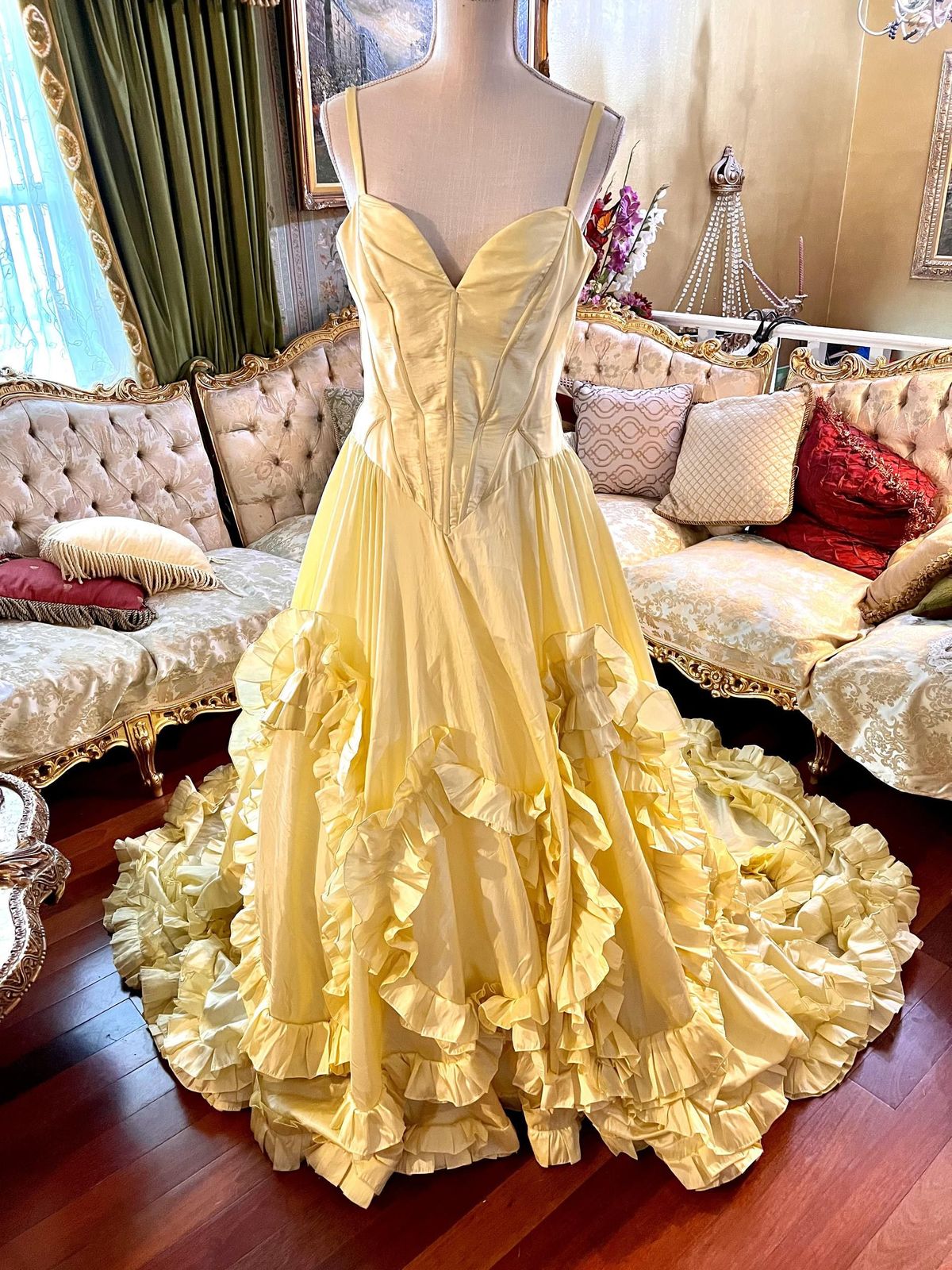 Sherri Hill Size 10 Prom Yellow A-line Dress on Queenly