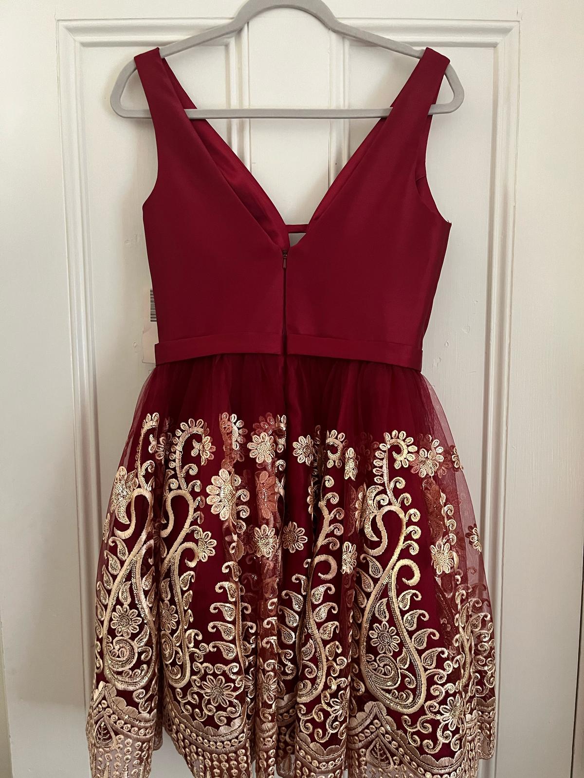 Jovani Size 4 Homecoming Plunge Red Cocktail Dress on Queenly