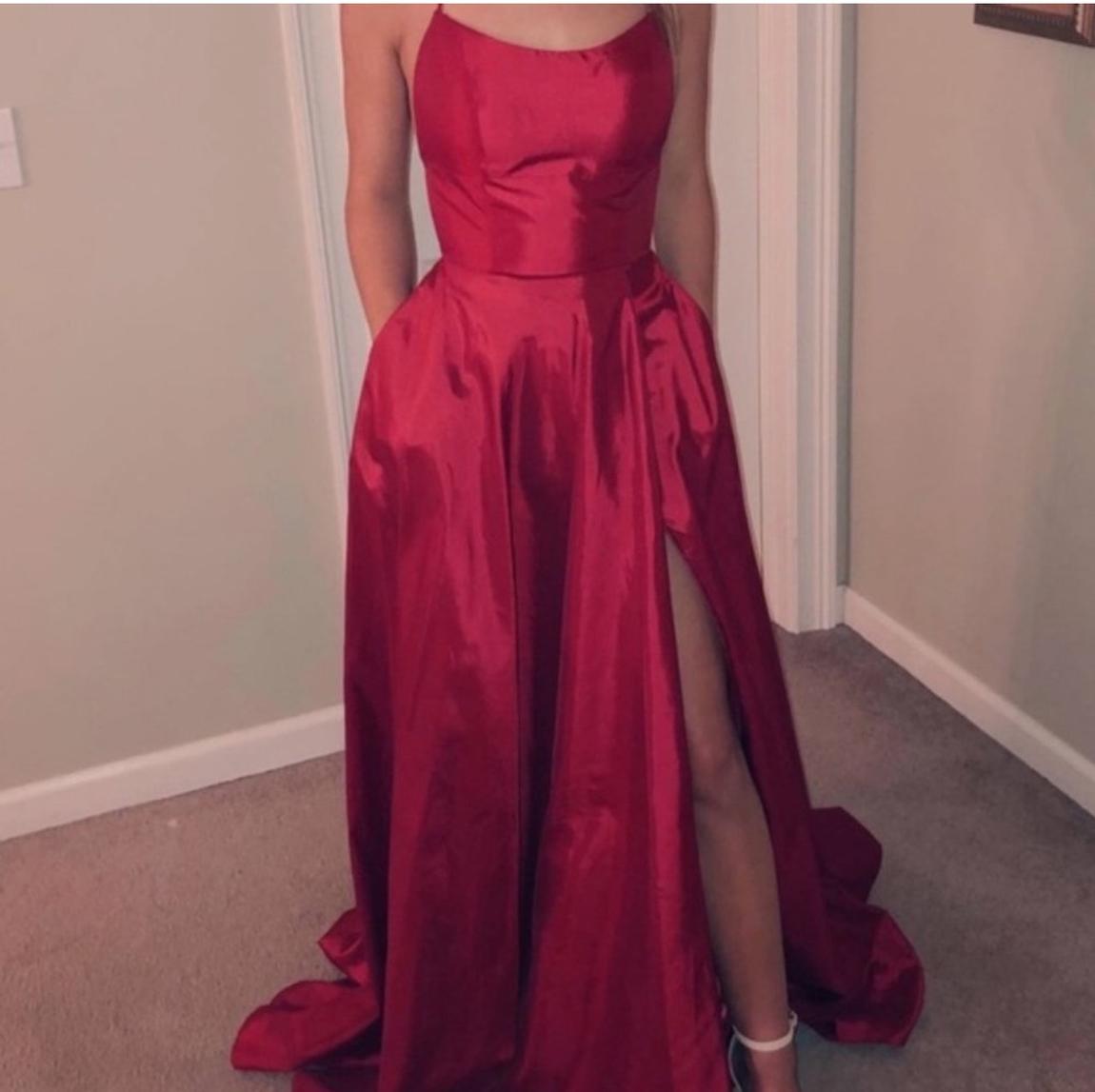 Size 0 Prom Red Dress With Train on Queenly