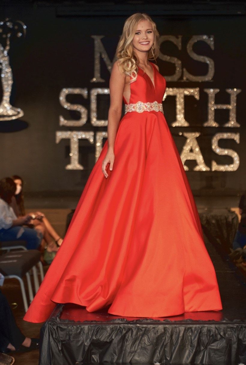 Sherri Hill Size 2 Prom Plunge Satin Red Ball Gown on Queenly
