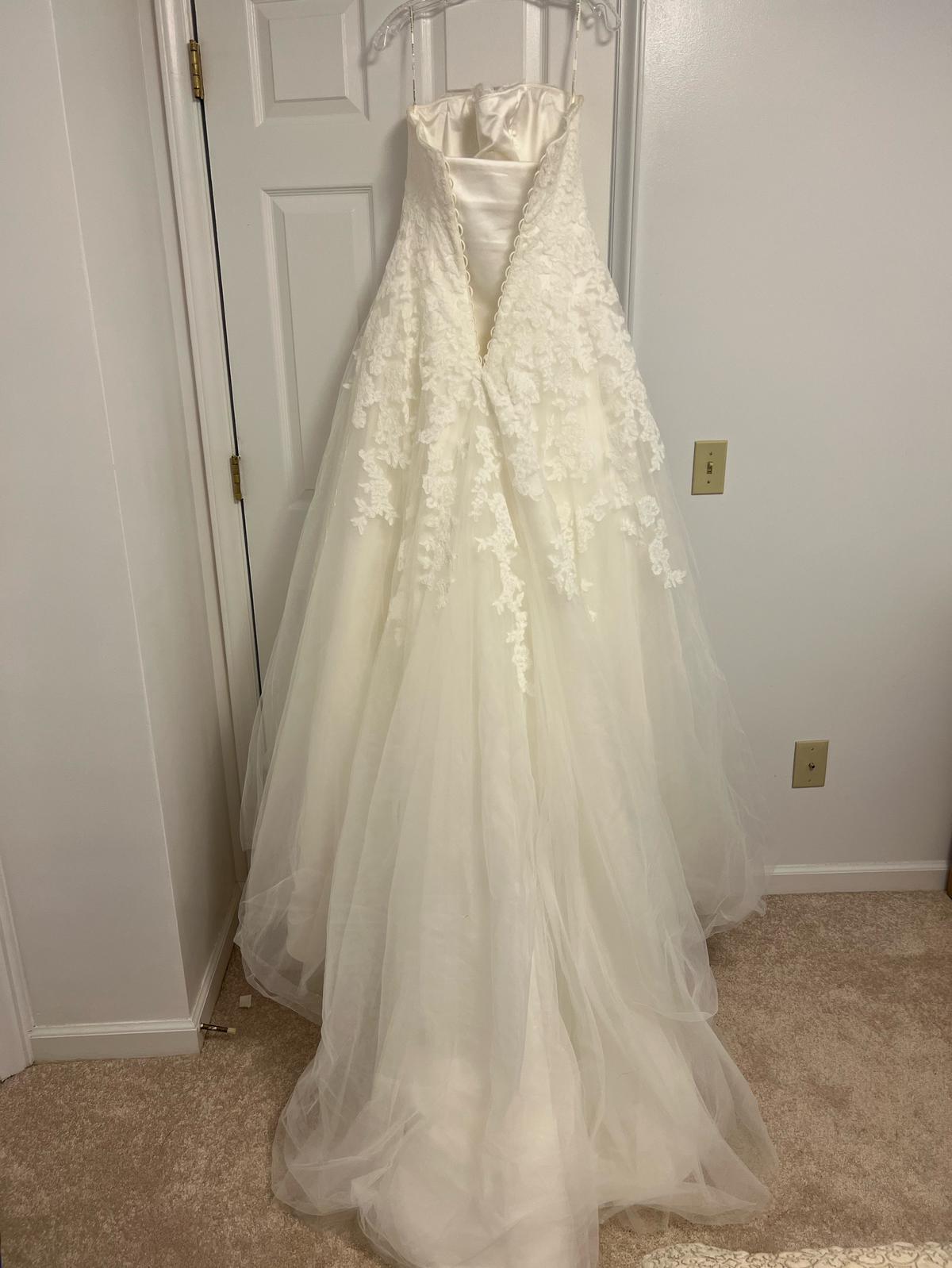Maggie Sottero Size 10 Strapless Lace White A-line Dress on Queenly