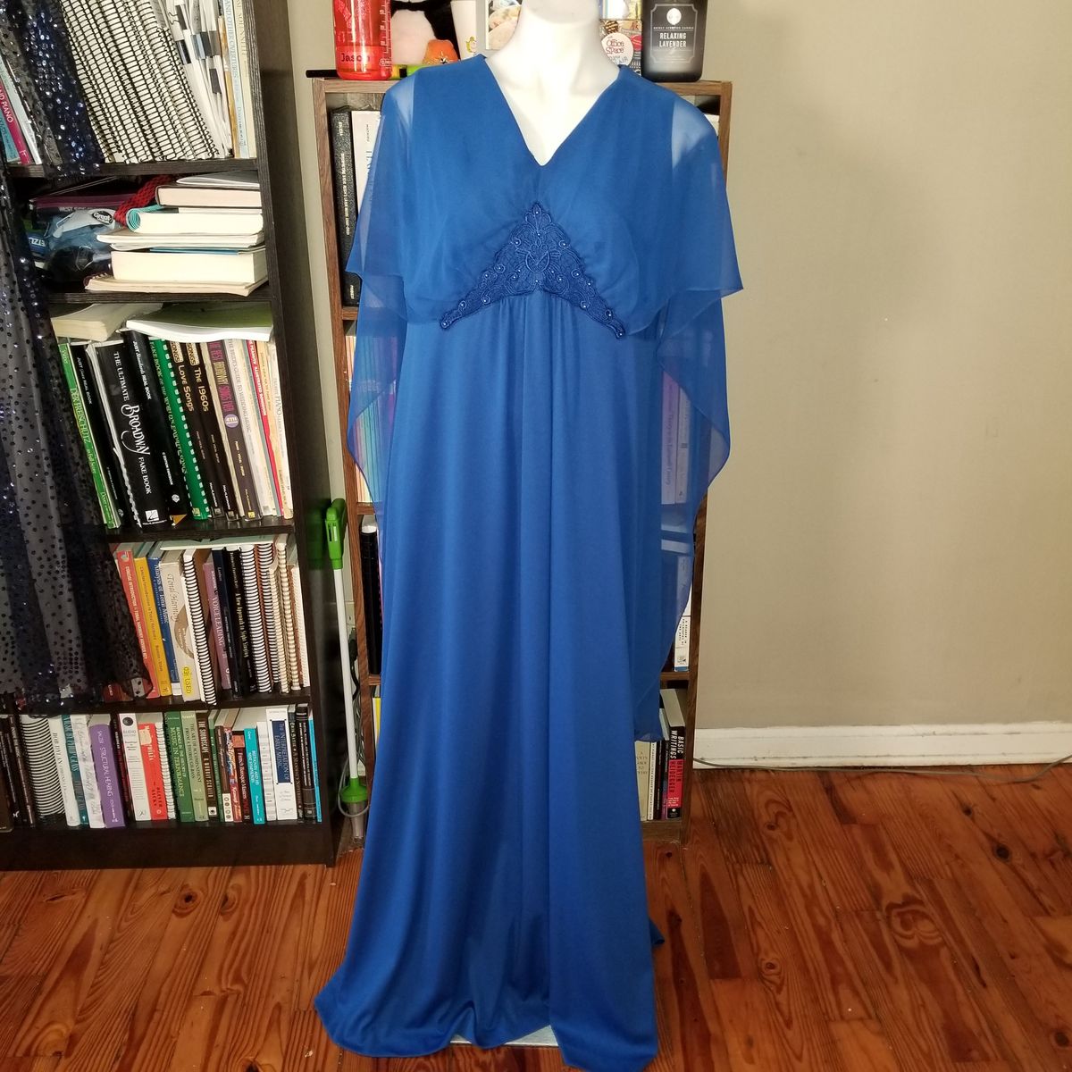 Vintage Plus Size 16 Blue A-line Dress on Queenly