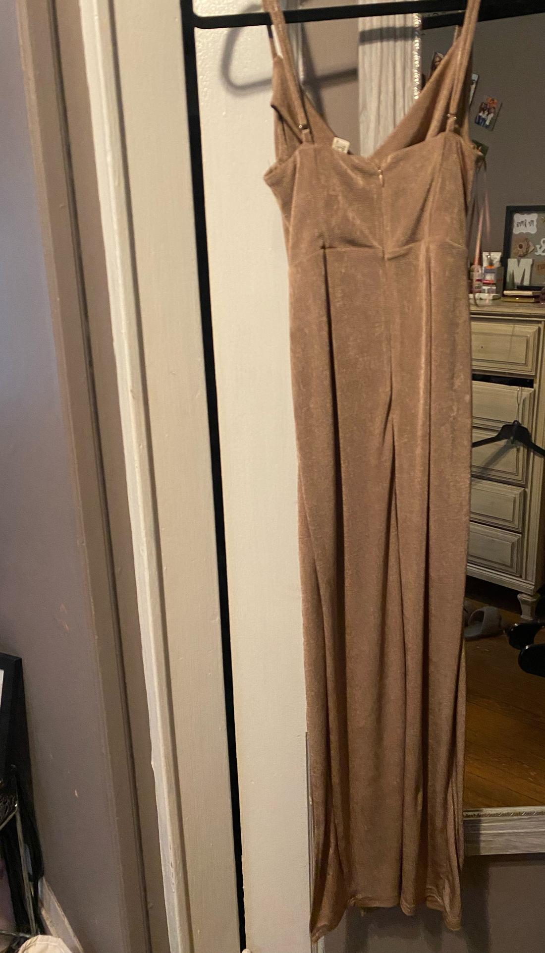 Hey babe Size 2 Nude Cocktail Dress on Queenly