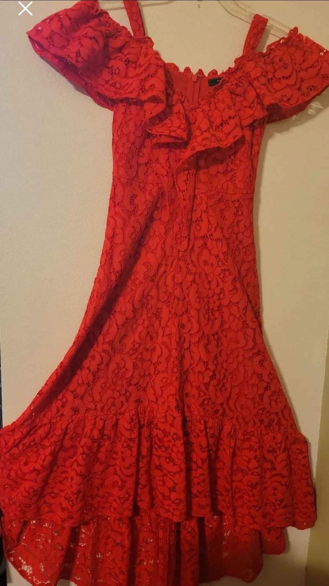 Red floral embroidered dress byBcbg Maxazria Size 00 Red Cocktail Dress on Queenly