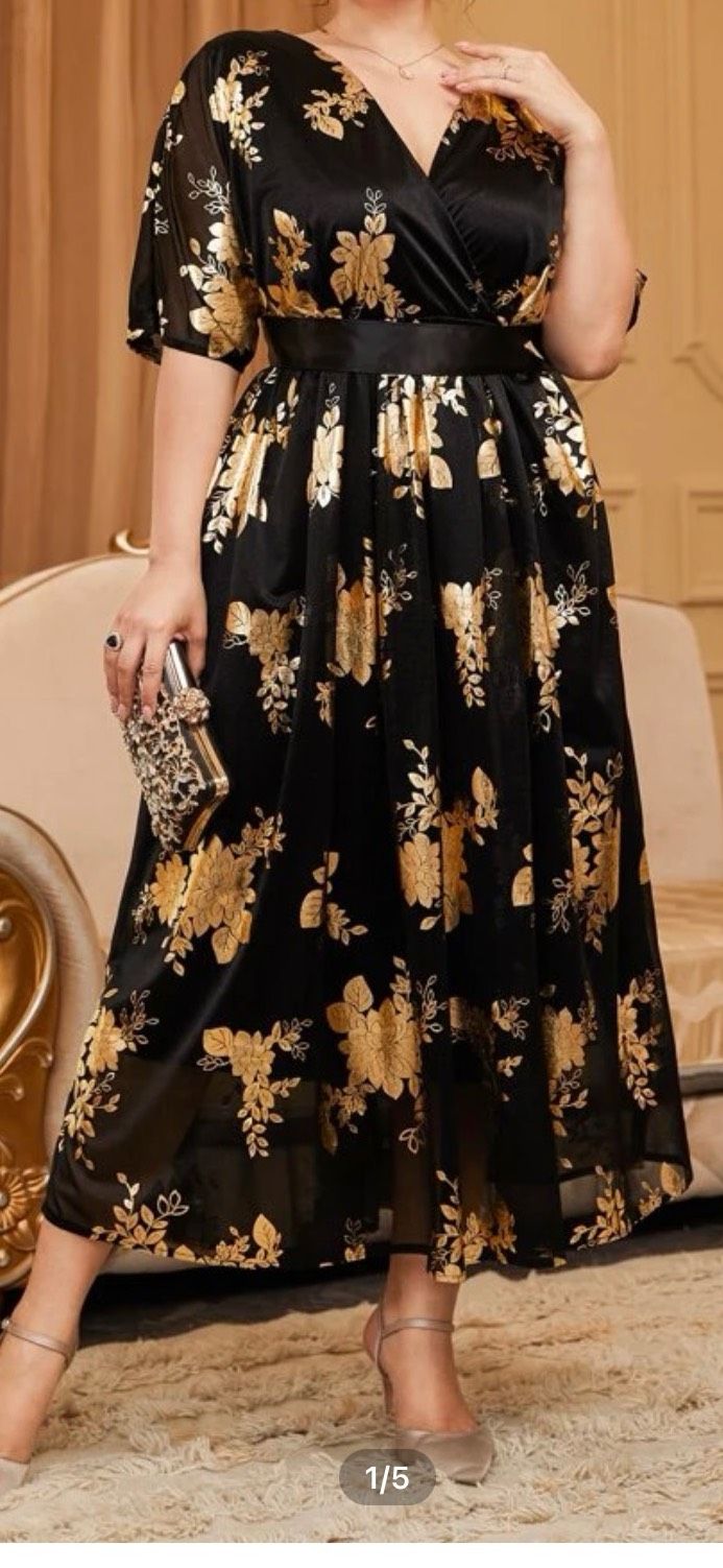 Size 14 Floral Black Floor Length Maxi on Queenly