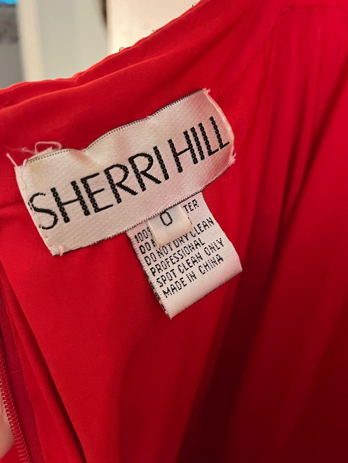 Sherri Hill Size 0 Prom Halter Satin Red A-line Dress on Queenly