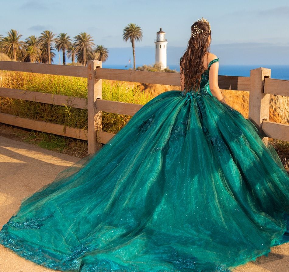 Ragazza Fashion Brand Size 8 Emerald Green Ball Gown on Queenly