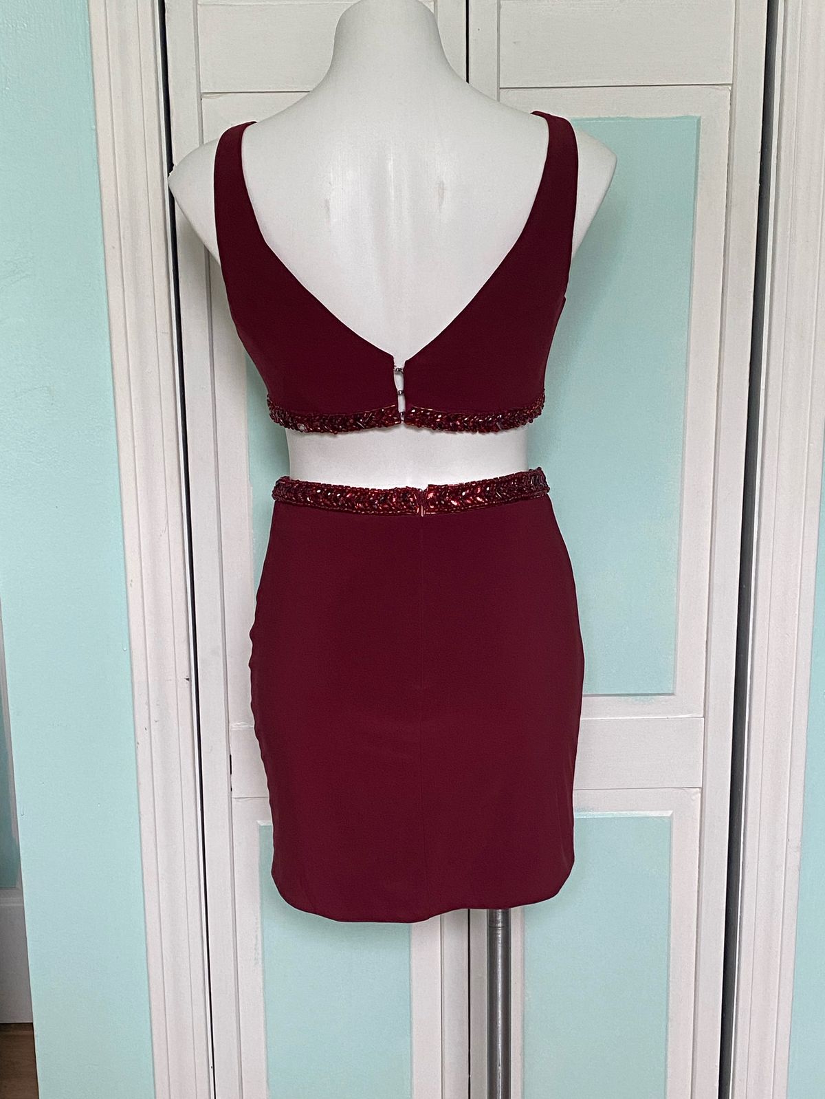 Jolene Size 4 Prom Burgundy Red Cocktail Dress on Queenly