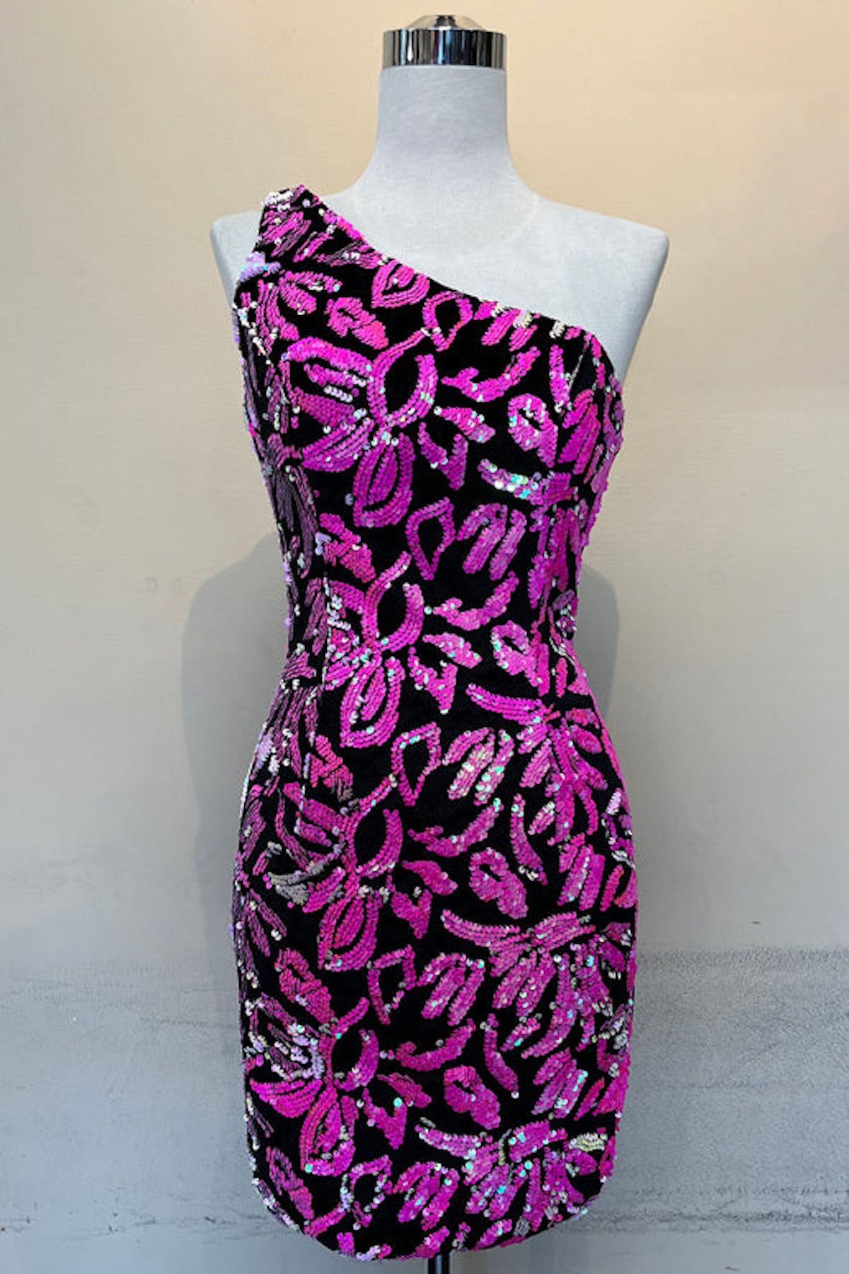 Style Hattie Amelia Couture Size 4 Homecoming One Shoulder Velvet Hot Pink Cocktail Dress on Queenly
