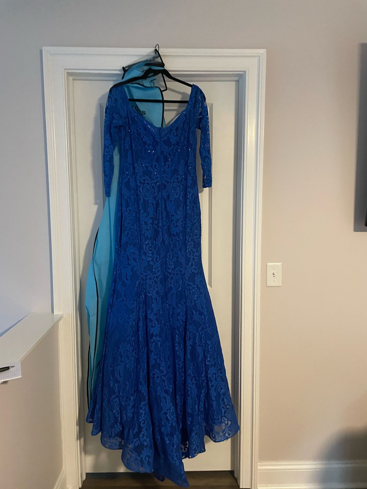 La Femme Plus Size 16 Lace Blue Mermaid Dress on Queenly
