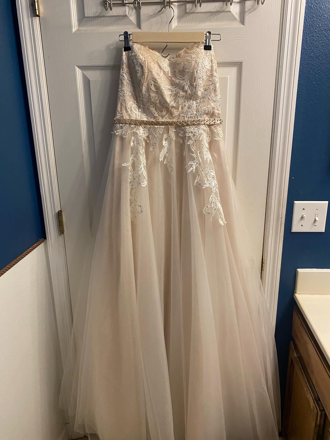 Size 12 Wedding Strapless Lace Nude Ball Gown on Queenly