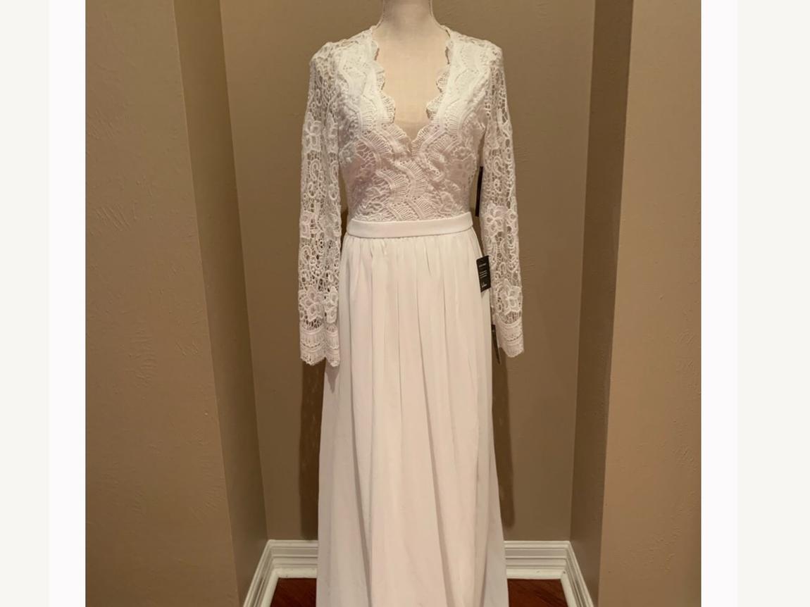 Lulus Size 10 Lace White Floor Length Maxi on Queenly
