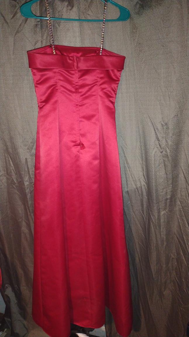 Style 45000 Urban Girl Nites Size 6 Red Floor Length Maxi on Queenly