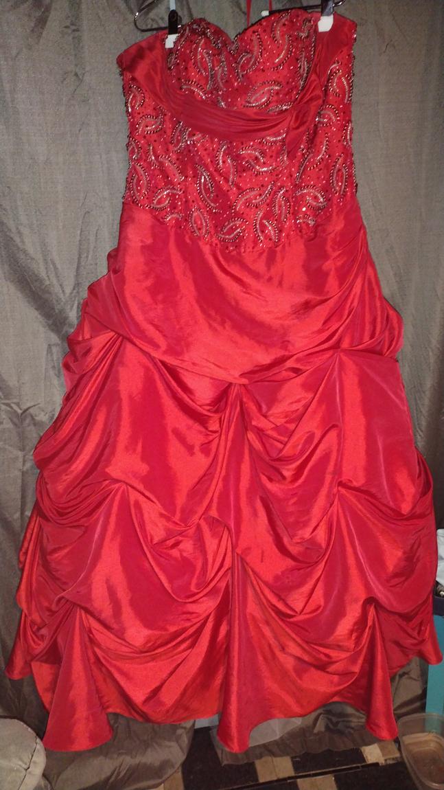 Plus Size 20 Strapless Red Ball Gown on Queenly