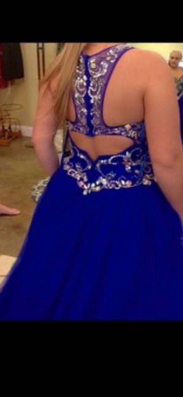 Mac Duggal Size 8 Royal Blue Ball Gown on Queenly