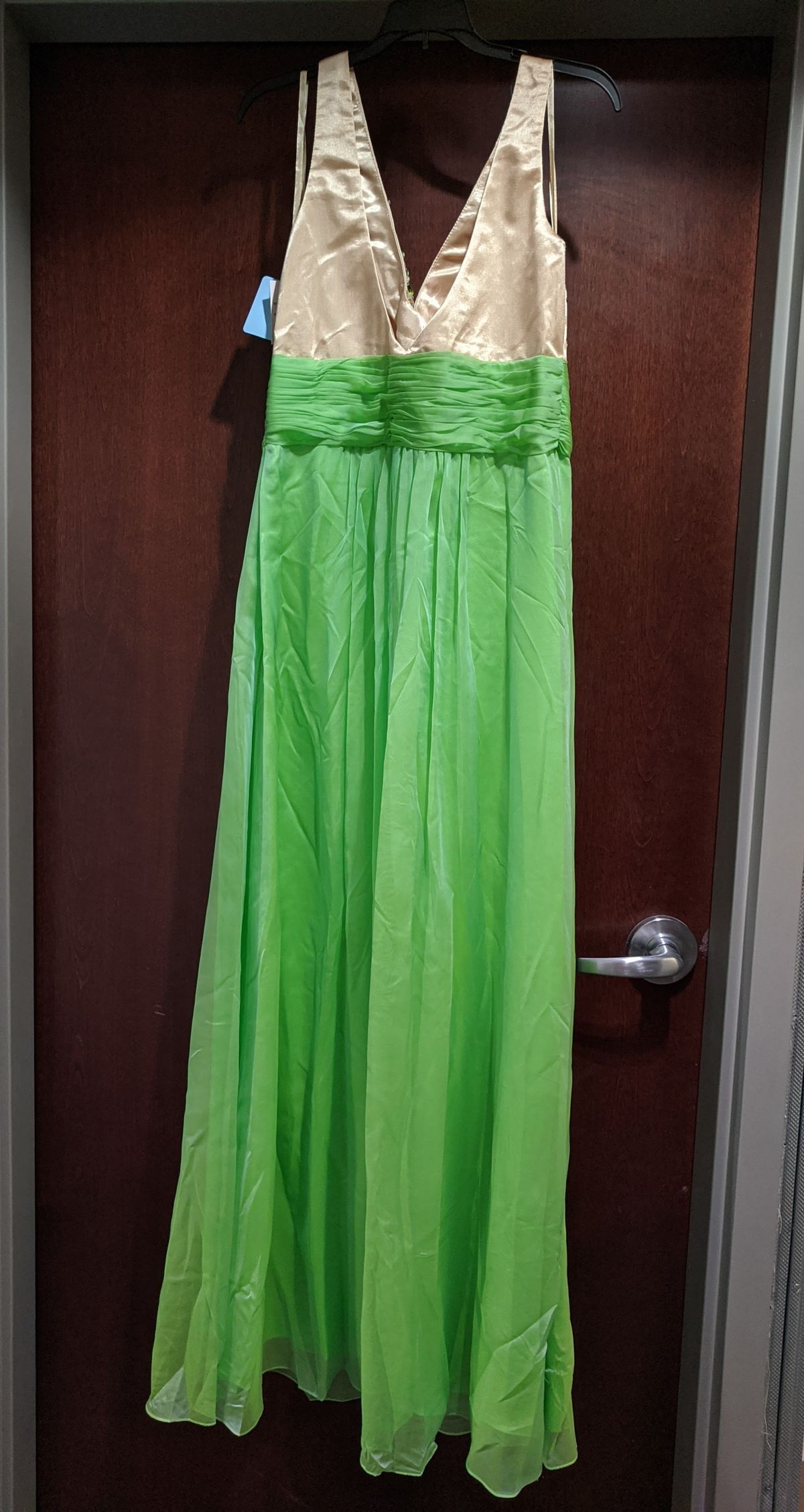 Style E40010 Jovani Size 14 Green A-line Dress on Queenly