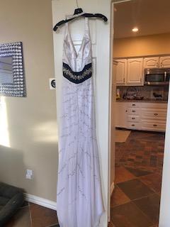 Riva Designs Size 2 Prom Halter Sequined White Floor Length Maxi on Queenly