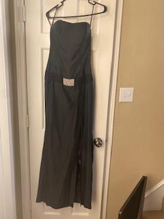 Jovani Size 2 Black Side Slit Dress on Queenly