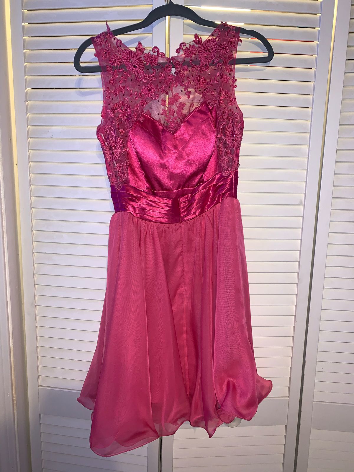 Size 0 Homecoming Lace Hot Pink A-line Dress on Queenly