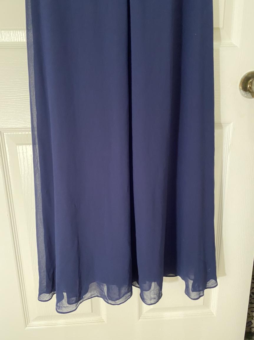 Size 6 Prom Navy Blue Floor Length Maxi on Queenly