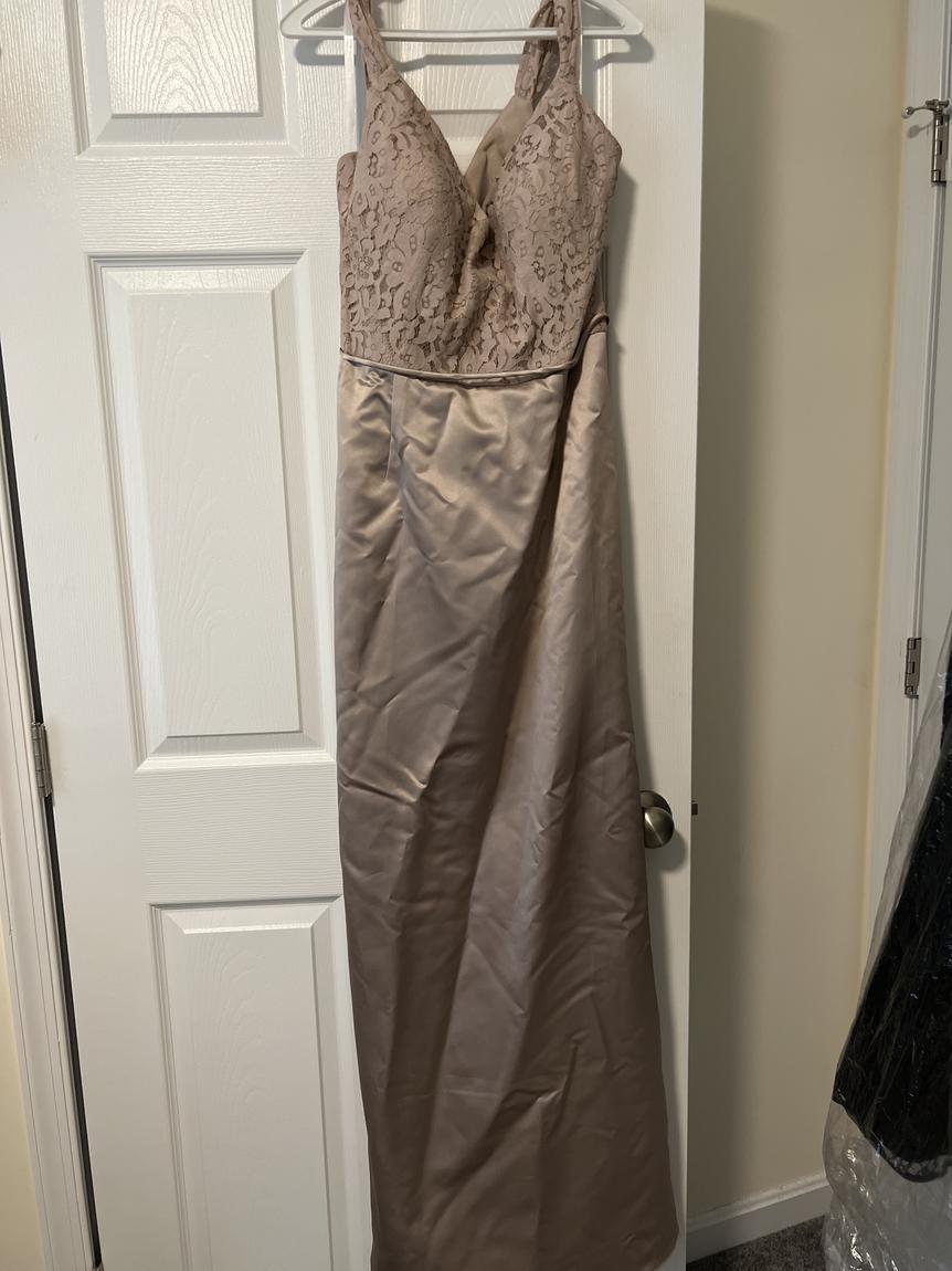 Size 14 Prom Lace Nude A-line Dress on Queenly