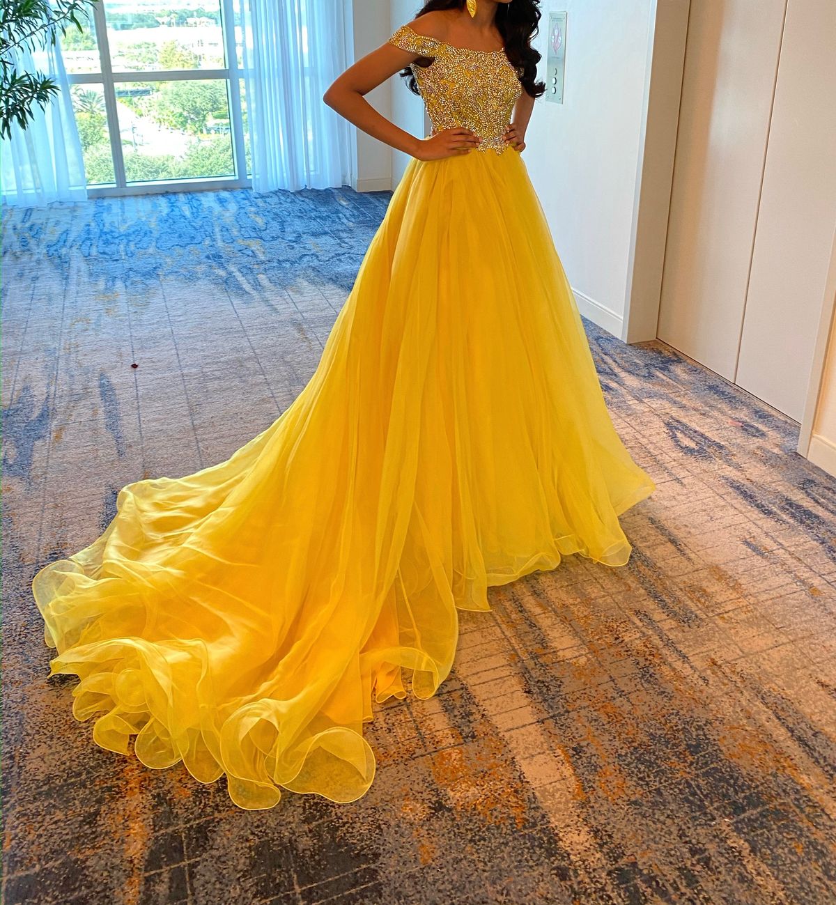 Sherri Hill Size 0 Pageant Sequined Yellow Ball Gown on Queenly