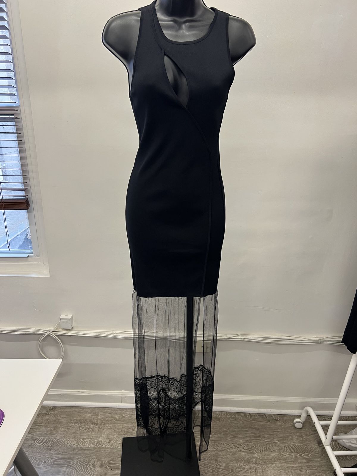 Style CDE7707A Reha Size 4 Black Cocktail Dress on Queenly