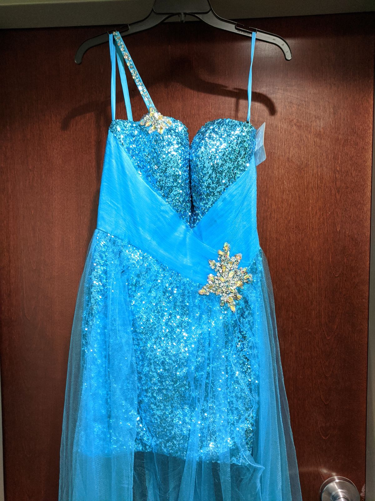 Style 64802V Mac Duggal Size 10 Turquoise Blue Cocktail Dress on Queenly