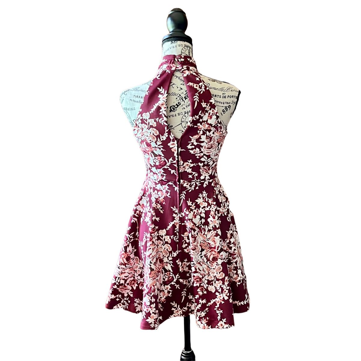 Size 2 Homecoming Floral Multicolor A-line Dress on Queenly