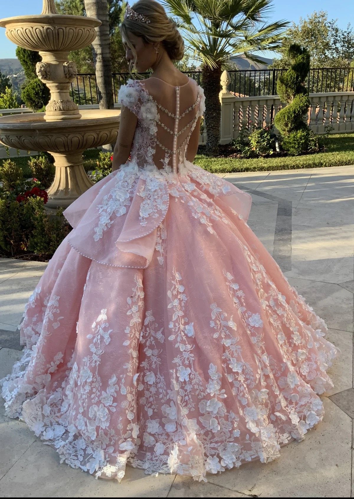 Size 6 Prom Lace Coral Ball Gown on Queenly