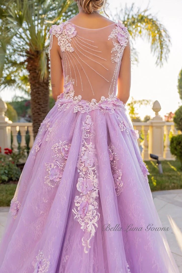 Bella Luna Gowns Size 6 Purple A-line Dress on Queenly