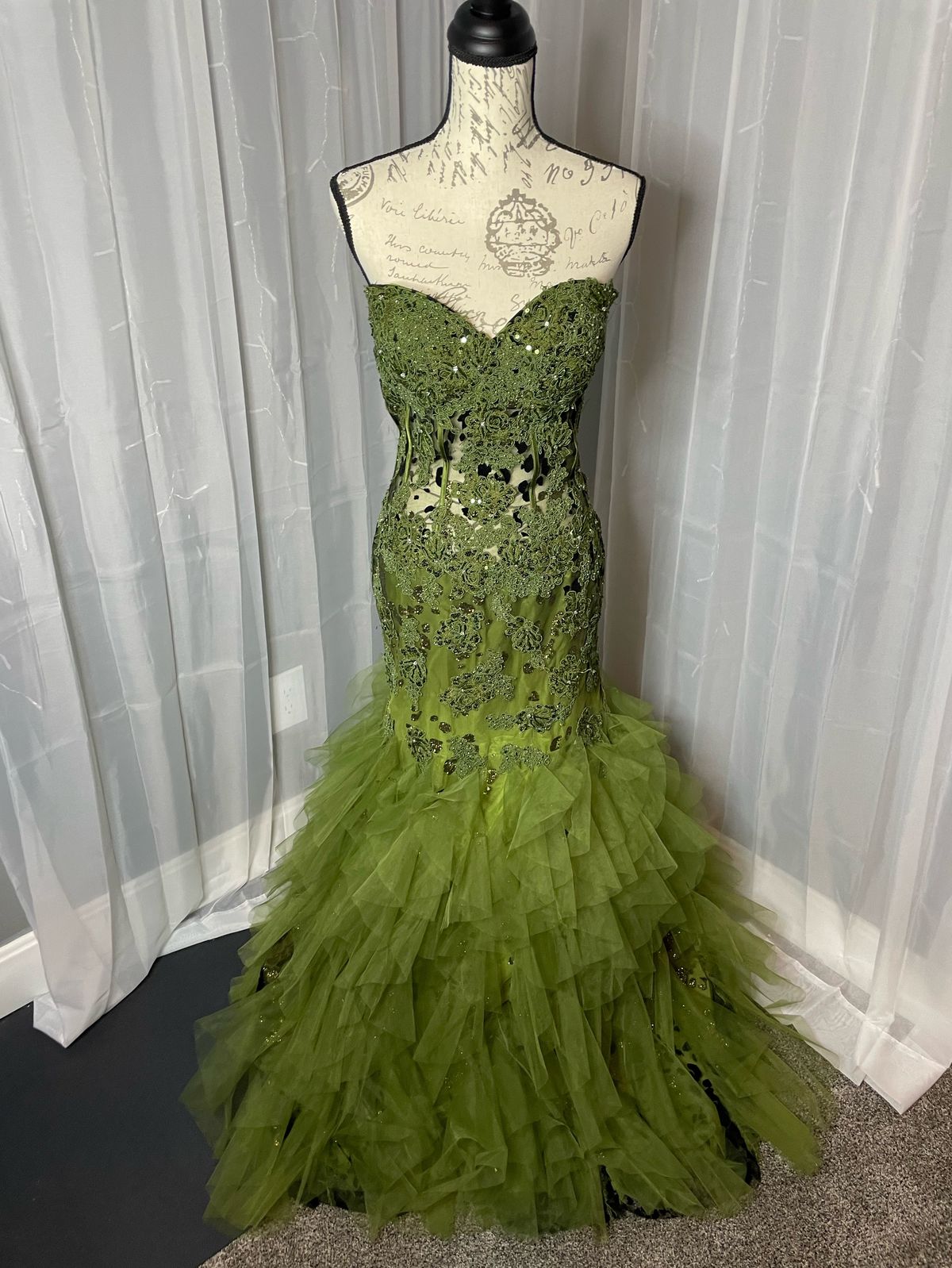 Jovani Size 10 Sequined Green Mermaid Dress on Queenly