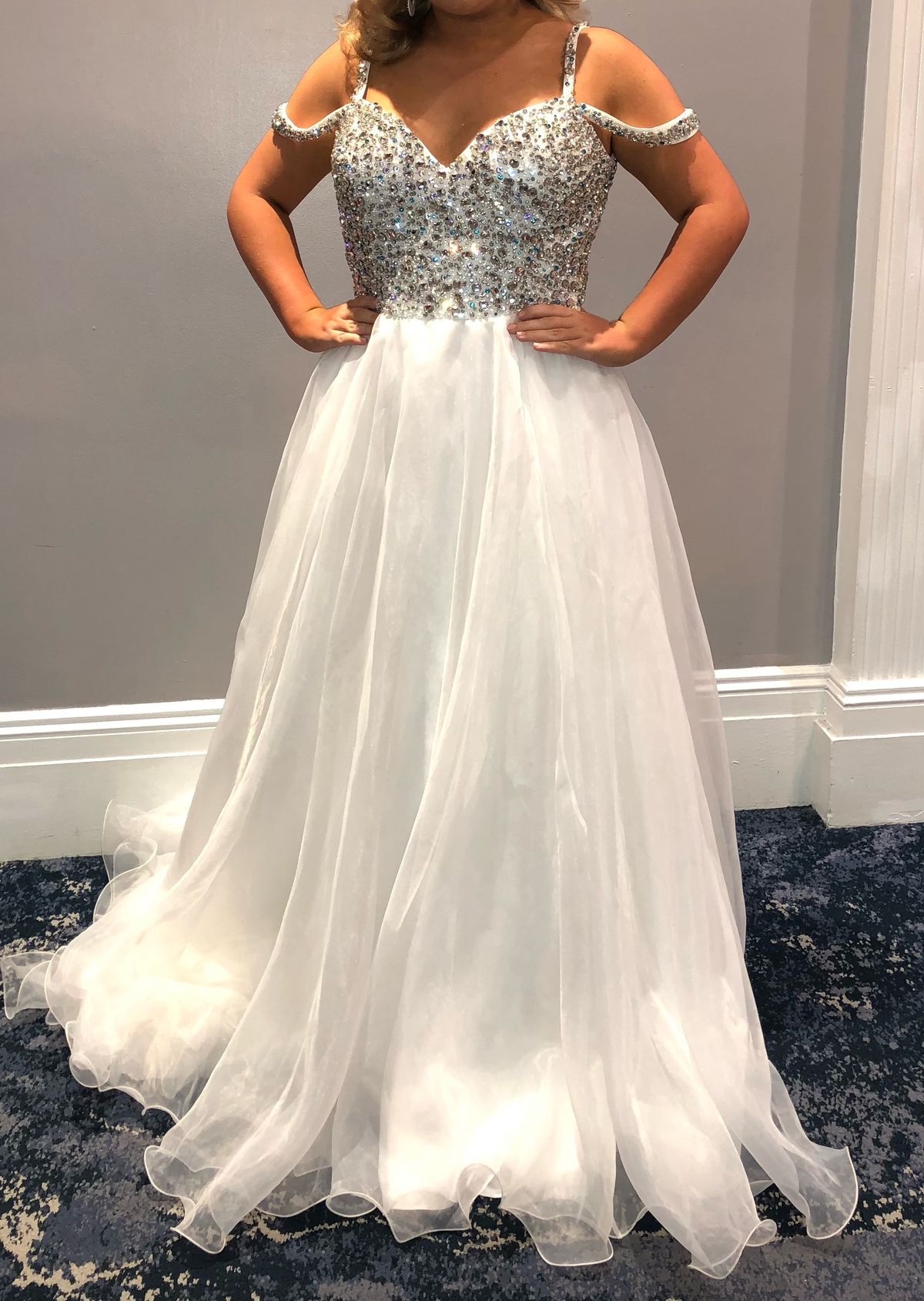 Ashley Lauren Size 12 Prom Sequined White Ball Gown on Queenly