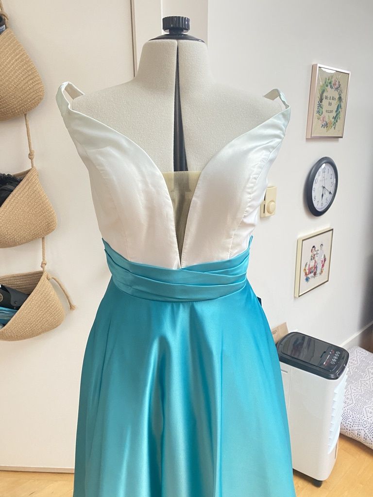 Style 6552 Rachel Allan Prima Donna  Size 6 Prom Plunge Satin Turquoise Multicolor A-line Dress on Queenly