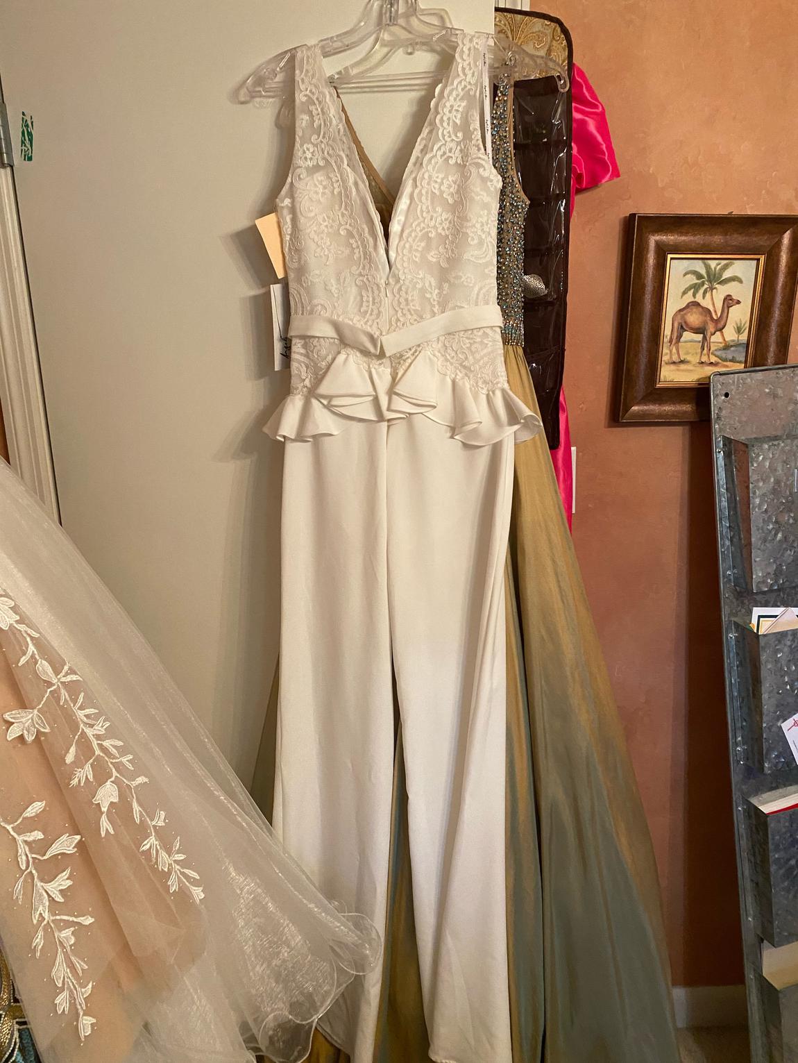 Angela and Alison Size 8 Lace White Formal Jumpsuit on Queenly