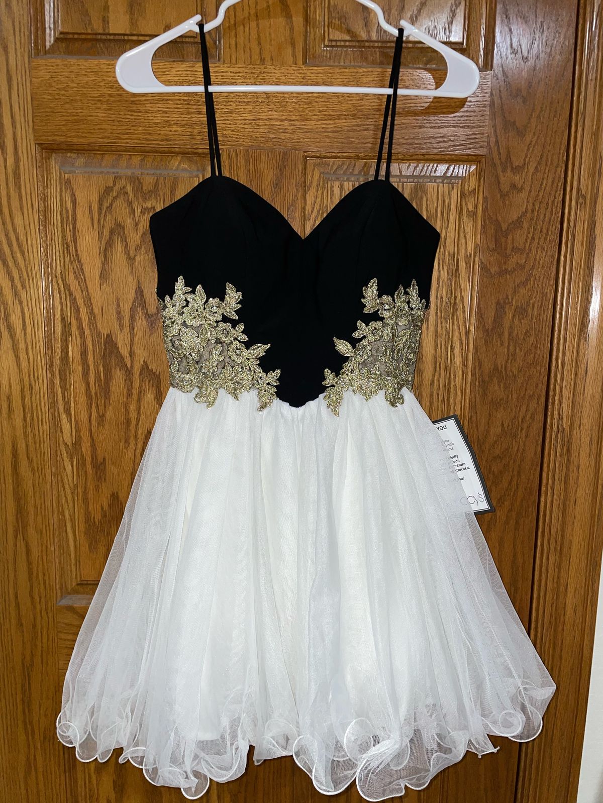 Size 4 Homecoming Black Cocktail Dress on Queenly