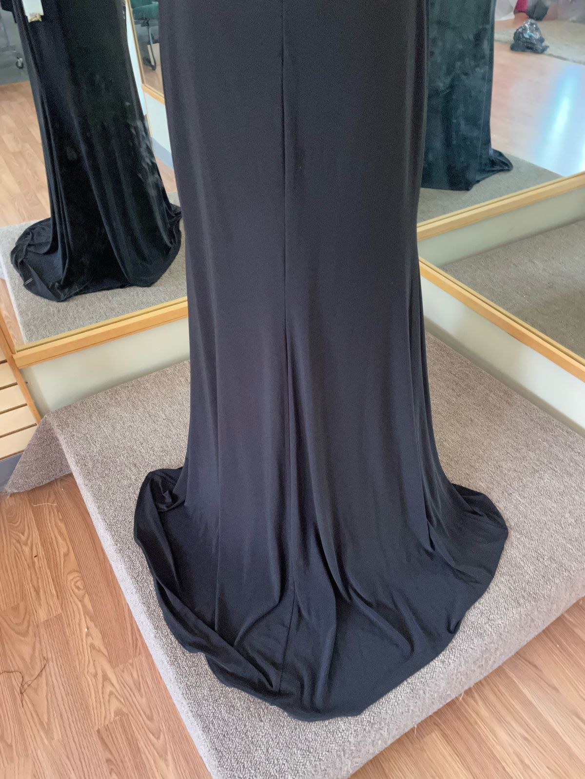 Madison James Size 10 Prom Black Floor Length Maxi on Queenly