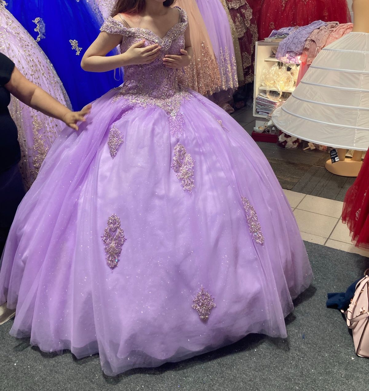 Quincenera drees Girls Size 6 Purple Ball Gown on Queenly