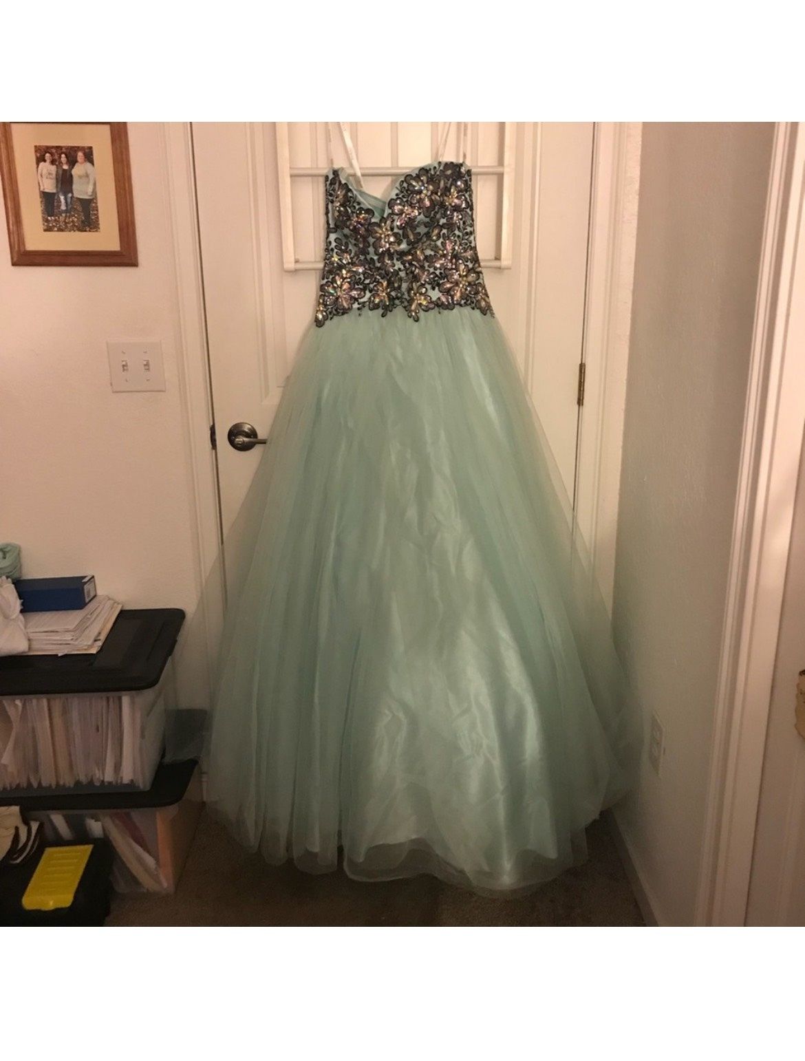 Tony Bowls Size 8 Green Ball Gown on Queenly